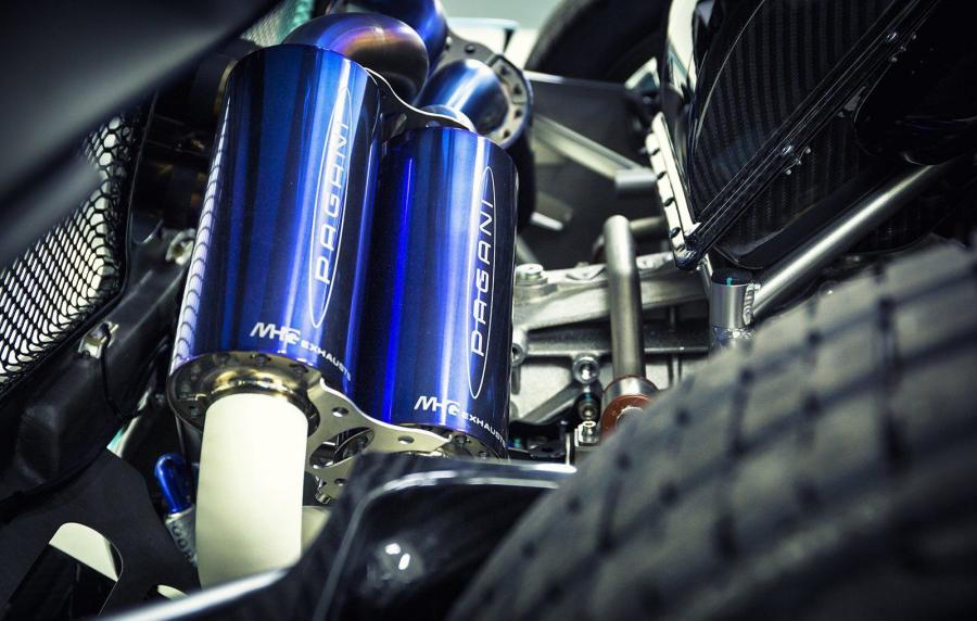 Детали экстерьера Pagani Zonda 760 RSJX 2014 года  (фото 19 из 24)